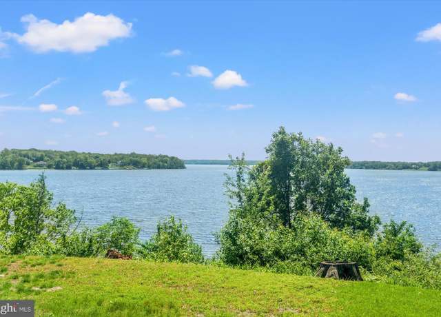 Property at 9901 Indian Queen Point Rd, Fort Washington, MD 20744, 3 beds, 2 baths