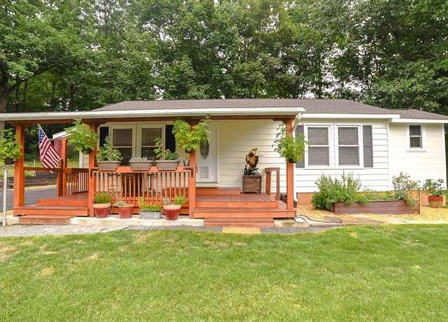 Property at 19775 Oak Ct, Lexington Park, MD 20653, 2 beds, 2 baths