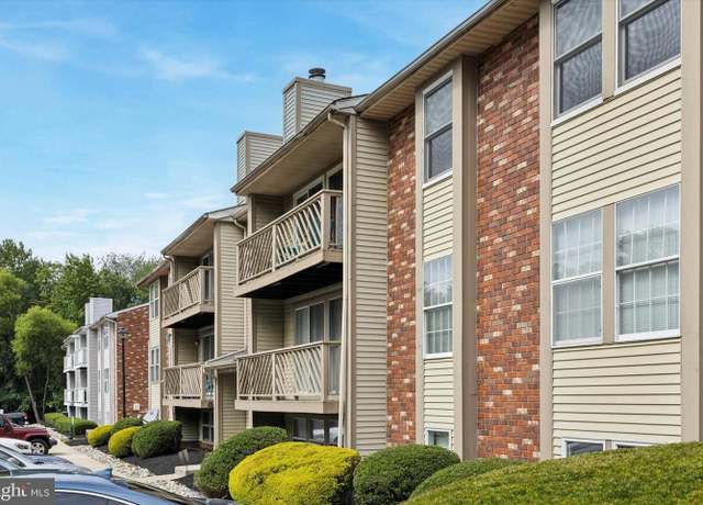 Property at 27 Teaberry Ct, Marlton, NJ 08053, 2 beds, 1 bath