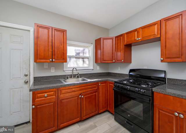 Property at 1078 Morton St, Camden, NJ 08104, 3 beds, 1 bath