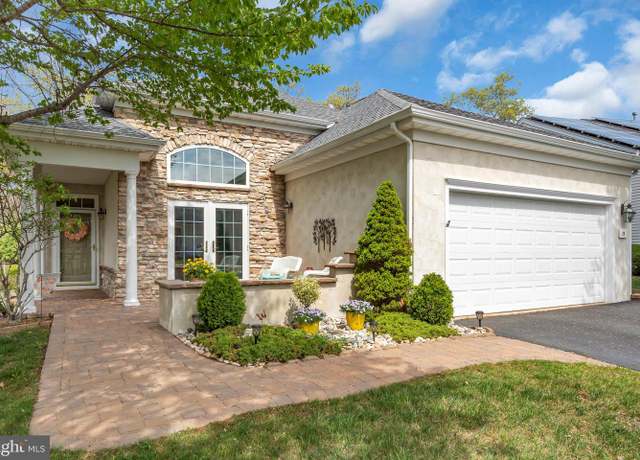 Property at 28 Pierhead Dr, Barnegat, NJ 08005, 2 beds, 2 baths