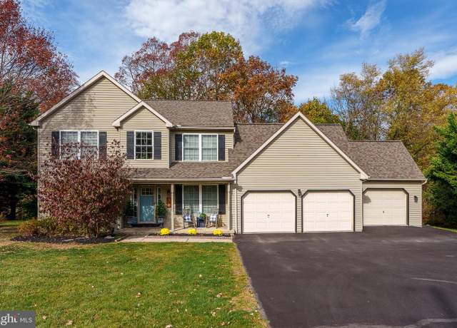 Property at 231 Owl Hill Rd, Lititz, PA 17543, 4 beds, 2.5 baths