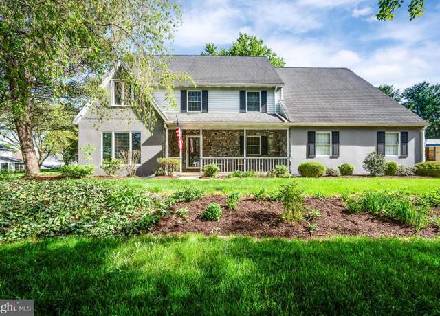 Property at 510 Greenhowe Dr, Lititz, PA 17543, 3 beds, 2.5 baths