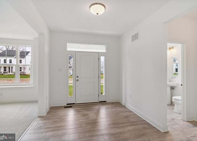 Property at 4337 Taviston Ct E, Emmaus, PA 18049, 4 beds, 1.5 baths