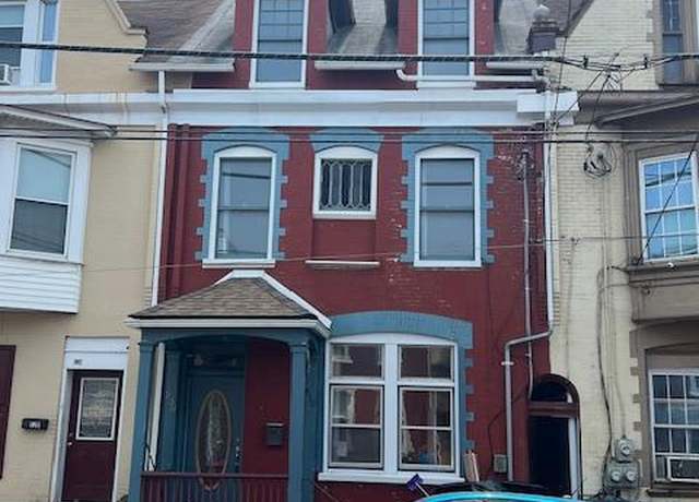 Property at 530 Lehman St, Lebanon, PA 17046, 4 beds, 1.5 baths