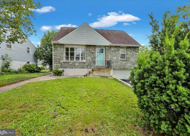 Property at 466 Spring St, Pottstown, PA 19464, 4 beds, 1.5 baths