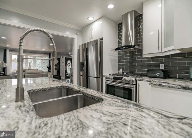 Property at 401 Maple Ave, Philadelphia, PA 19116, 3 beds, 2 baths