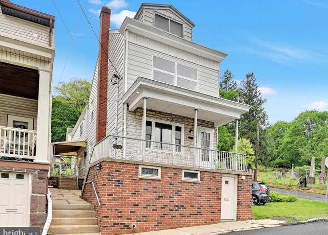 Property at 1023 Howard Ave, Pottsville, PA 17901, 4 beds, 1.5 baths
