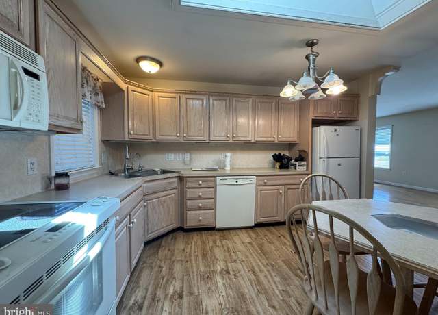 Property at 359 Towpath Ln, Pine Grove, PA 17963, 2 beds, 2 baths