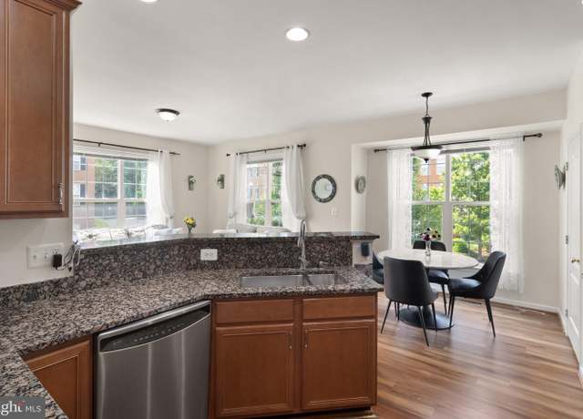 Property at 20144 Prairie Dunes Ter, Ashburn, VA 20147, 3 beds, 2.5 baths