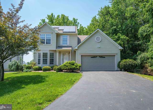 Property at 235 W Hope Ct, Bear, DE 19701, 5 beds, 2.5 baths