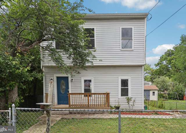 Property at 4902 52nd Pl, Hyattsville, MD 20781, 4 beds, 3 baths