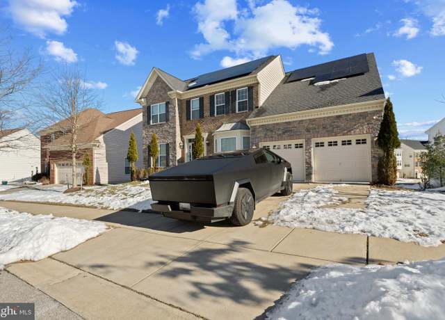 Property at 9104 Crystal Oaks Ln, Upper Marlboro, MD 20772, 5 beds, 3.5 baths