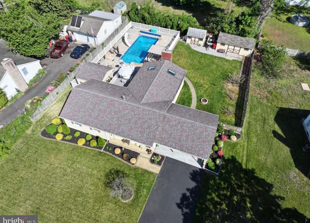 Property at 19 Smith Ave, Bridgeton, NJ 08302, 3 beds, 1.5 baths