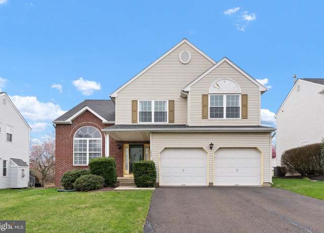 Property at 4506 Old Oak Rd, Doylestown, PA 18902, 3 beds, 2.5 baths
