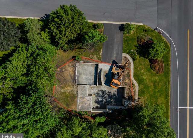 Property at 1098 Country Club Rd, Camp Hill, PA 17011