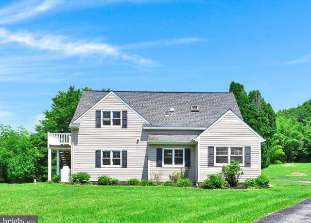 Property at 41 Elm Ln, Glenmoore, PA 19343, 4 beds, 2.5 baths