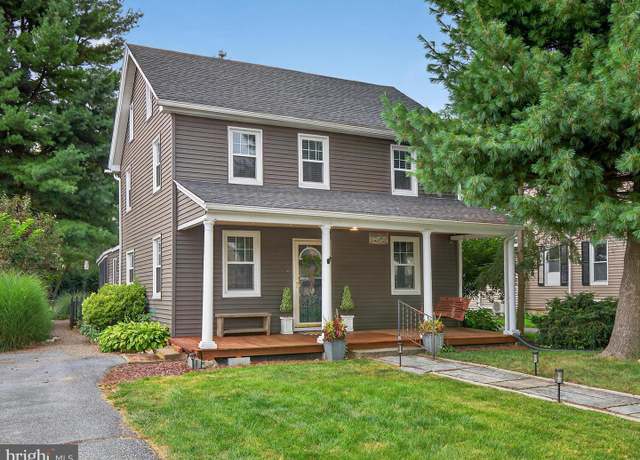 Property at 2318 Wood St, Lancaster, PA 17603, 4 beds, 2 baths