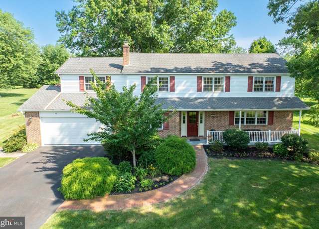 Property at 886 Laurel Ln, Harleysville, PA 19438, 4 beds, 2.5 baths