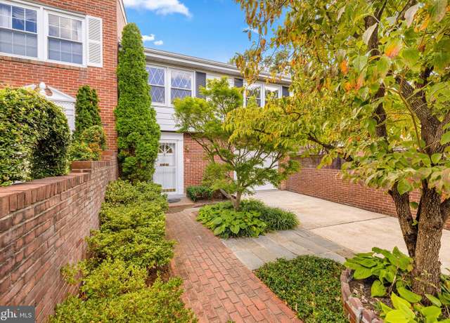 Property at 3816 12th St S, Arlington, VA 22204, 3 beds, 3.5 baths