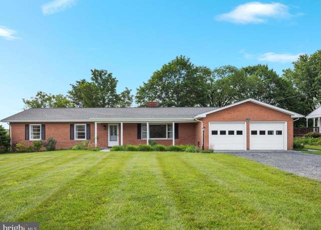Property at 1793 N Hayfield Rd, Winchester, VA 22603, 3 beds, 2.5 baths