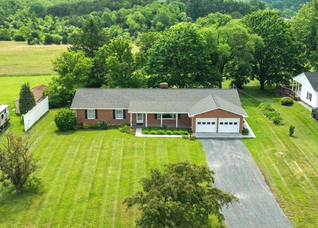 Property at 1793 N Hayfield Rd, Winchester, VA 22603, 3 beds, 2.5 baths