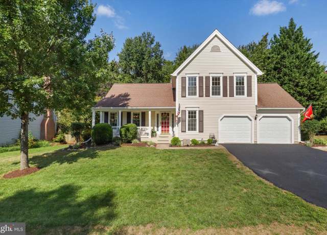 Property at 5572 Cedar Break Dr, Centreville, VA 20120, 3 beds, 3.5 baths