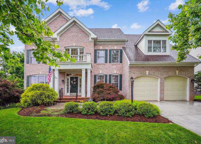Property at 18403 Rim Rock Cir, Leesburg, VA 20176, 5 beds, 3.5 baths