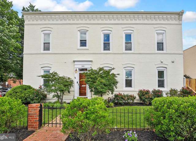 Property at 300 15th St SE, Washington, DC 20003, 3 beds, 2.5 baths