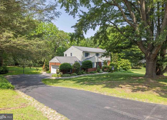 Property at 17 Bridleshire Rd, Newark, DE 19711, 4 beds, 3.5 baths