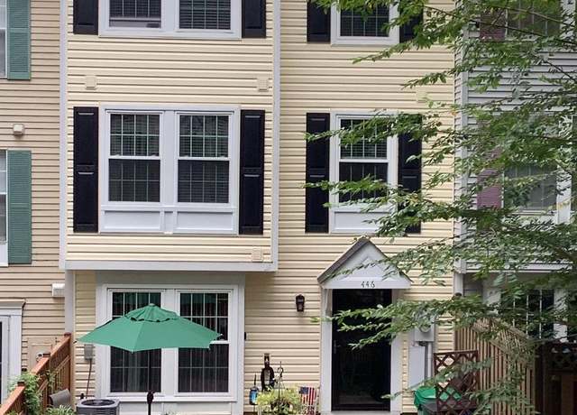 Property at 446 Palmspring Dr, Gaithersburg, MD 20878, 3 beds, 2.5 baths