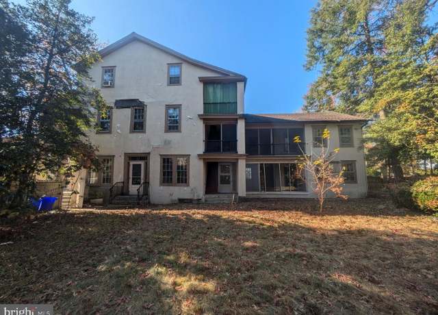 Property at 101 Garden St, Mount Holly, NJ 08060, 10 beds, 4 baths