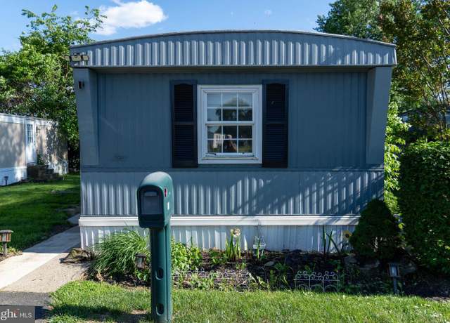 Property at 11 Kennedy Dr, Fairless Hills, PA 19030, 2 beds, 1.5 baths
