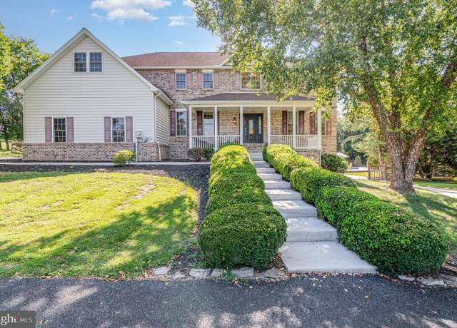 Property at 7 Beverly Ct, Carlisle, PA 17015, 5 beds, 4 baths