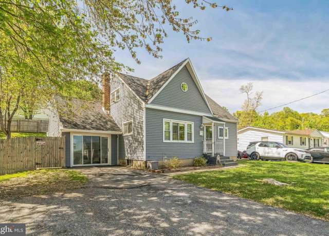 Property at 34 Penn Ave, Coatesville, PA 19320, 4 beds, 1.5 baths