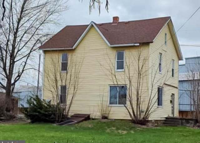 Property at 2713 Wilson St, Latrobe, PA 15650, 4 beds, 1 bath