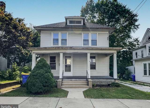 Property at 218 N Main St, Jacobus, PA 17407, 4 beds, 1 bath