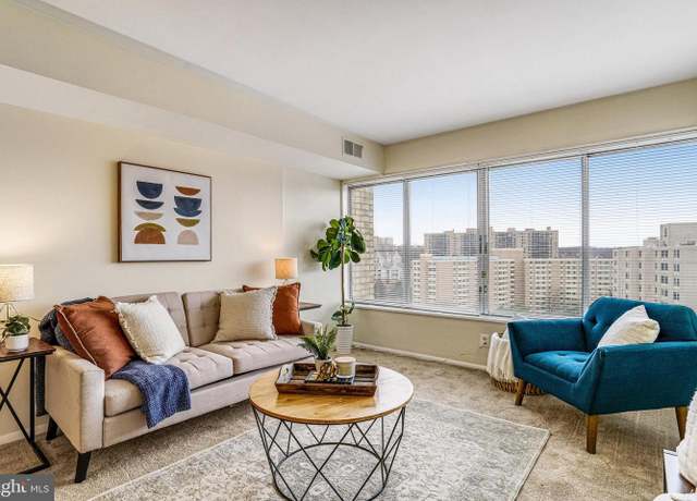 Property at 5340 Holmes Run Pkwy #1207, Alexandria, VA 22304, 2 beds, 1 bath