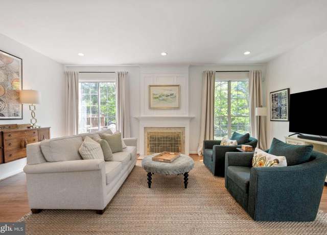 Property at 45 Arell Ct, Alexandria, VA 22304, 3 beds, 3.5 baths