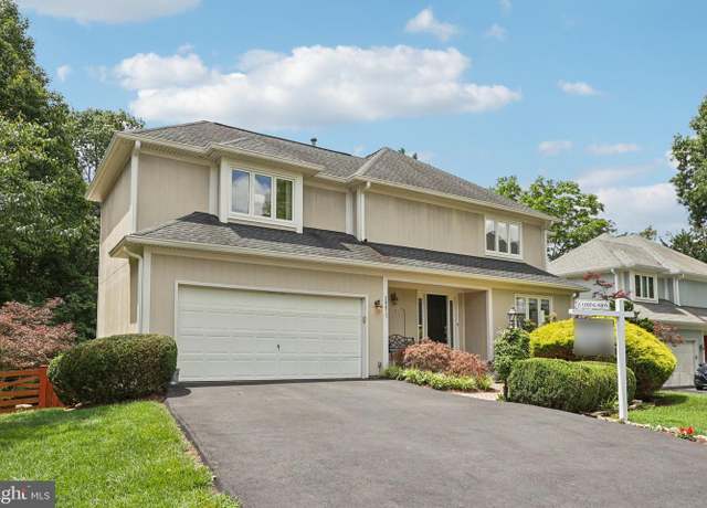 Property at 20877 Channel Ct, Sterling, VA 20165, 3 beds, 4.5 baths