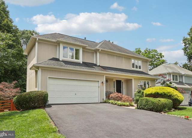 Property at 20877 Channel Ct, Sterling, VA 20165, 3 beds, 4.5 baths