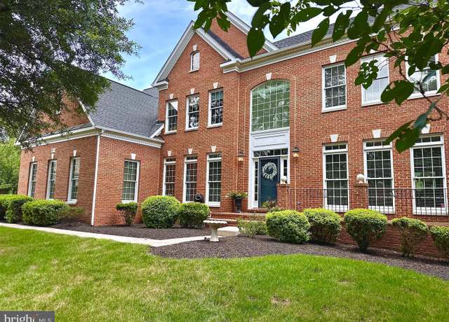 Property at 24198 Heather Field Ct, Aldie, VA 20105, 4 beds, 4.5 baths