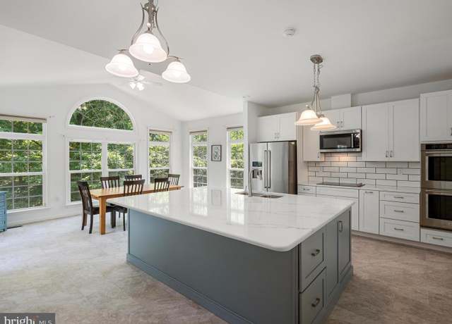 Property at 48 Patapsco Cir, Falling Waters, WV 25419, 5 beds, 3.5 baths