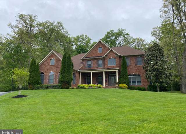 Property at 6 Jarretts Ct, Reisterstown, MD 21136, 4 beds, 4.5 baths
