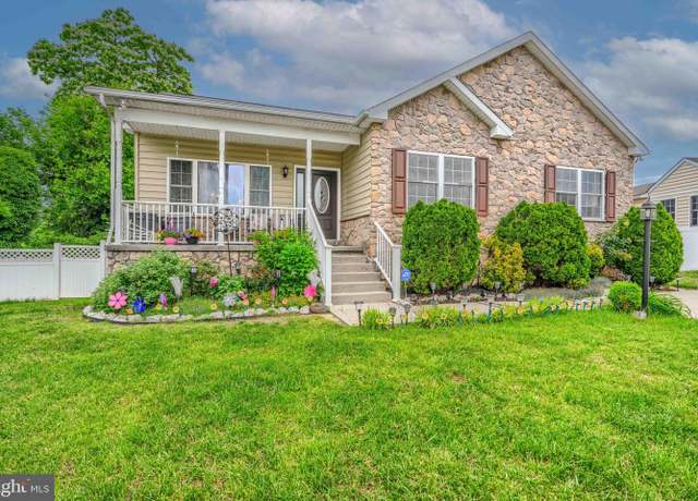 Property at 12 Karendale Ct, Baltimore, MD 21244, 3 beds, 2.5 baths
