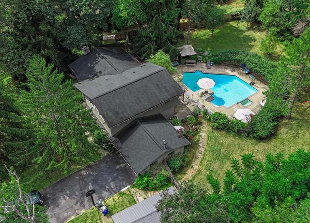 Property at 5400 Woodlyn Ct, Frederick, MD 21703, 6 beds, 4 baths
