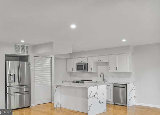Property at 8118 Chapel Cove Dr, Laurel, MD 20707, 3 beds, 2 baths