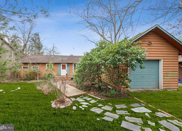 Property at 4 W Lake Ave W, Medford, NJ 08055, 1 bed, 1 bath