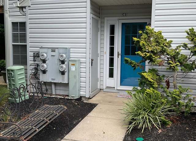 Property at 303 Quail Rd, Marlton, NJ 08053, 2 beds, 2 baths