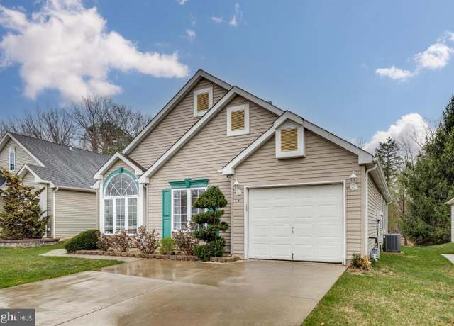Property at 8 Penny Ln, Jackson, NJ 08527, 2 beds, 2 baths